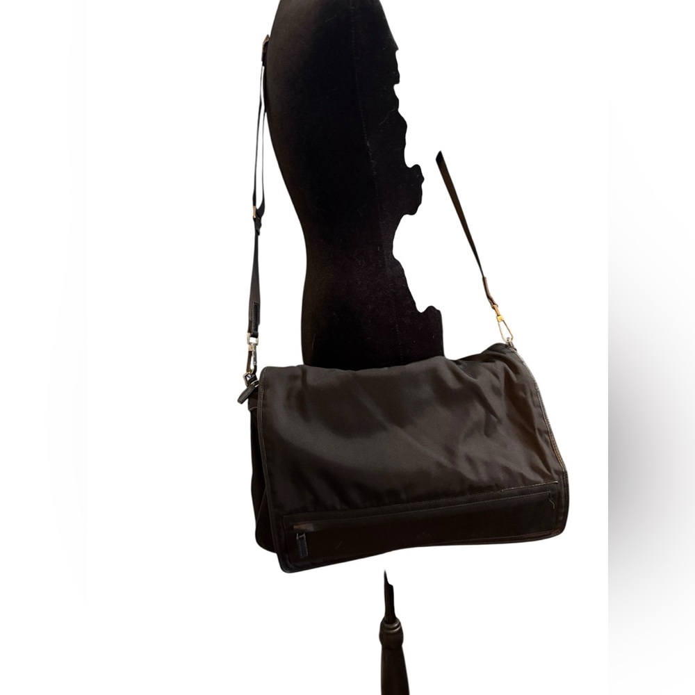 Black Gucci Messenger Bag with Front Zip Pocket Canvas/Leather w/ COA